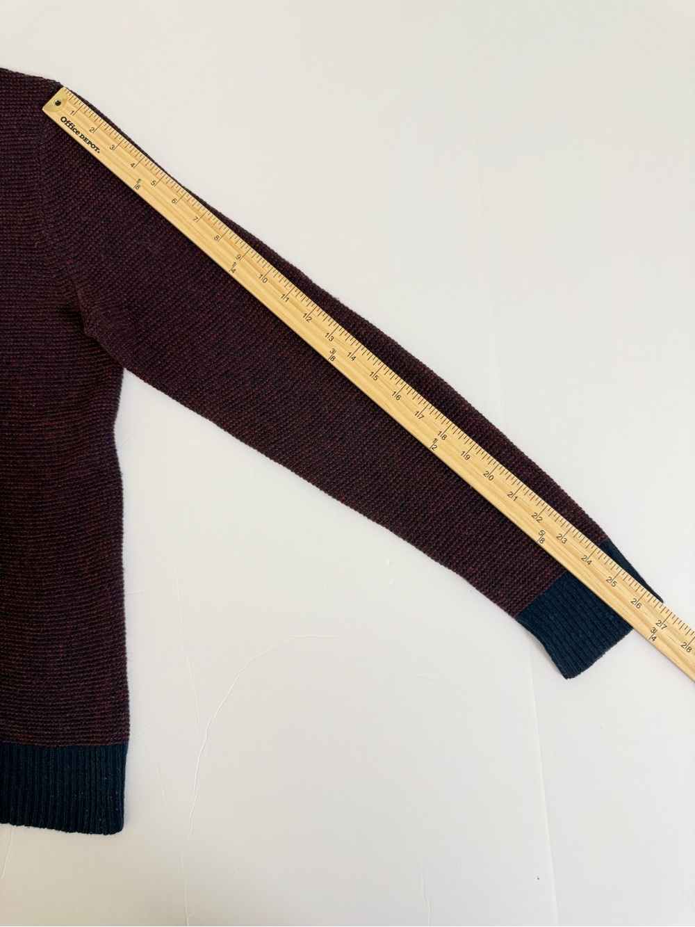 *Rare* J. Crew Sample Merino Waffle Knit Burgundy & Navy Crewneck Sweater Medium - Picture 6 of 8